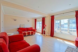 Living Room- click for photo gallery